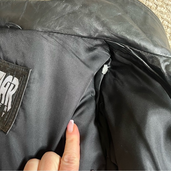 Vintage 90’s Leather Bomber “Big Bad Wolf” Size Medium - Picture 16 of 16
